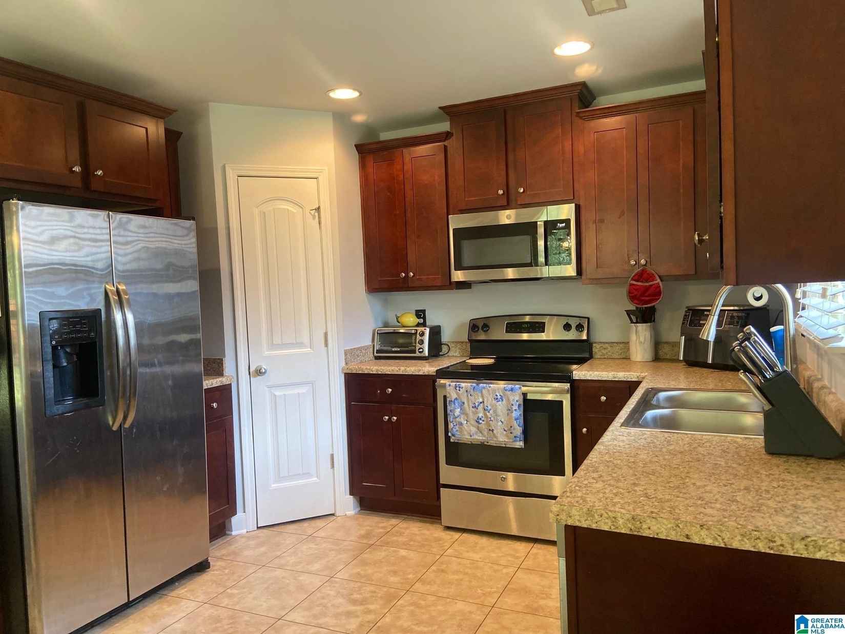 464 RIVER Crst Dr  
