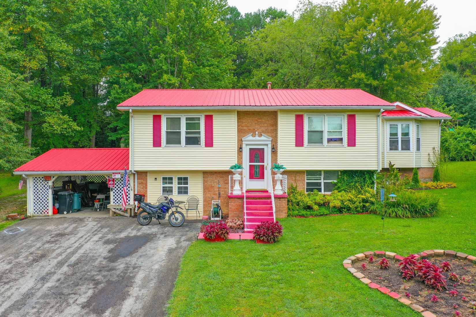 106 Lynn Acres Rd  