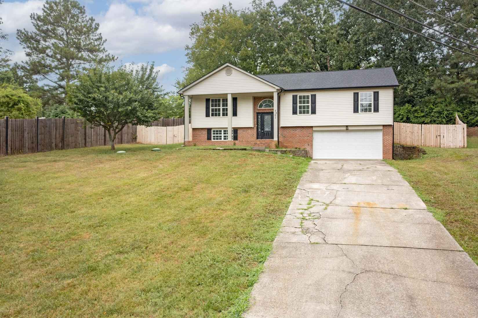 7001 Treeline Dr  