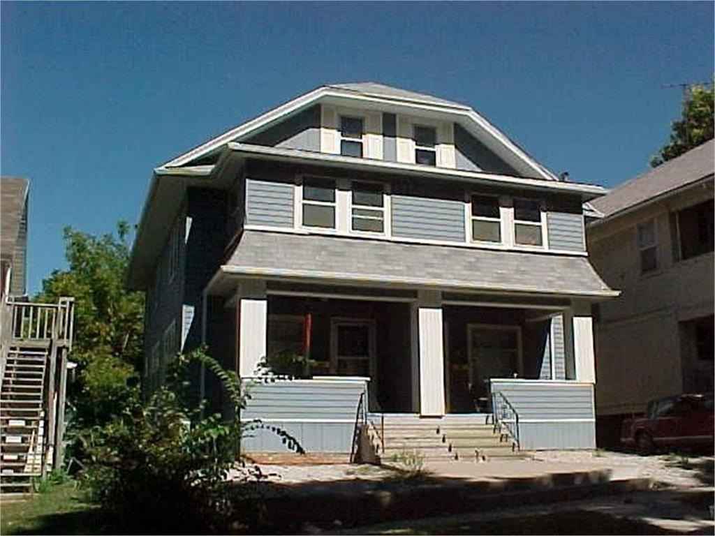 912-914 4th Ave N  