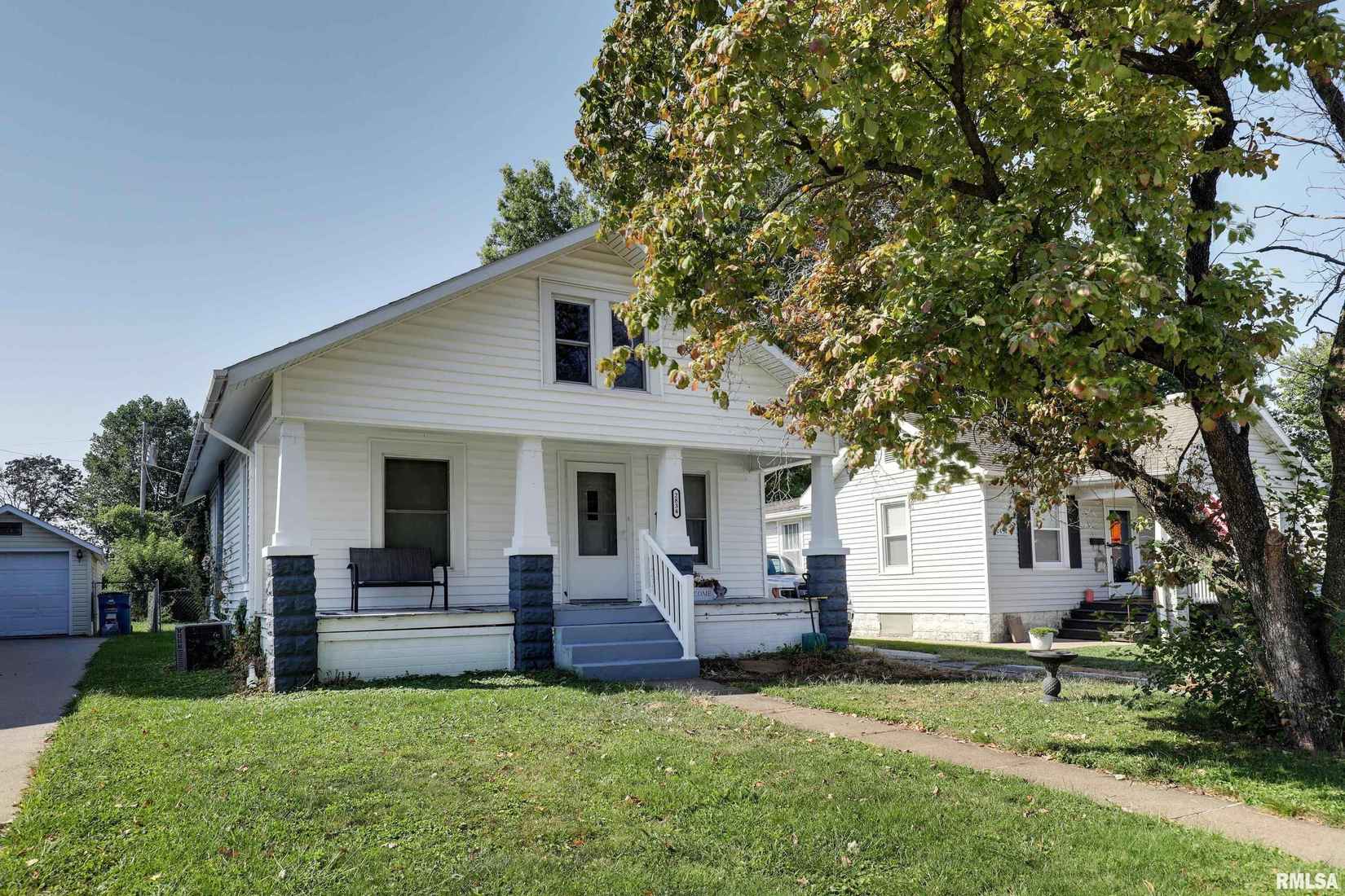 2834 ELM St  