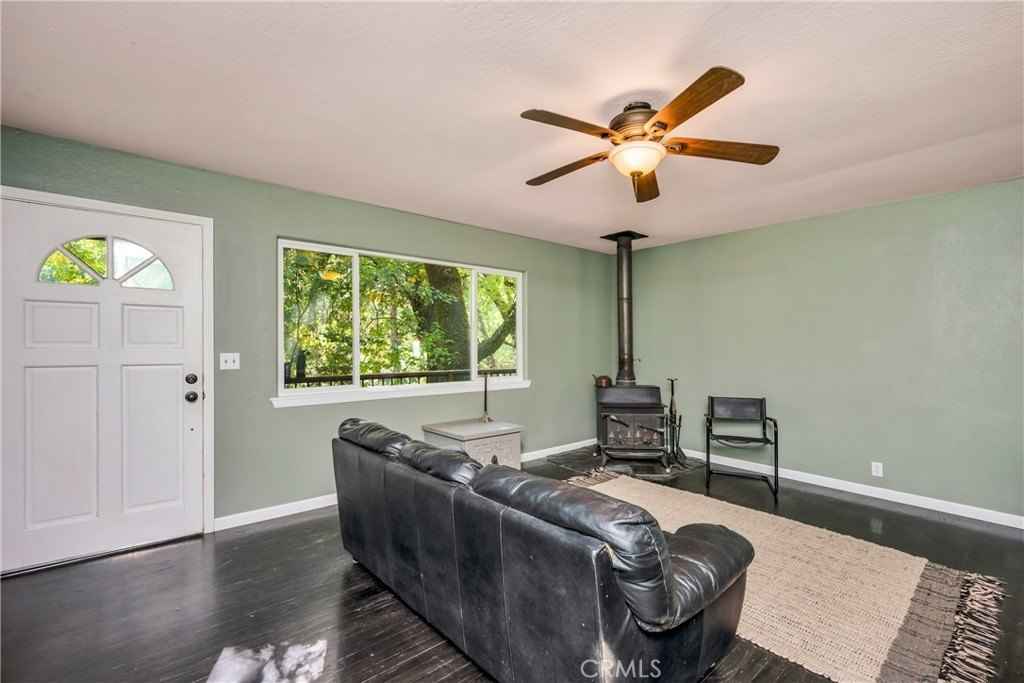 9712 Harrington Flt Rd  