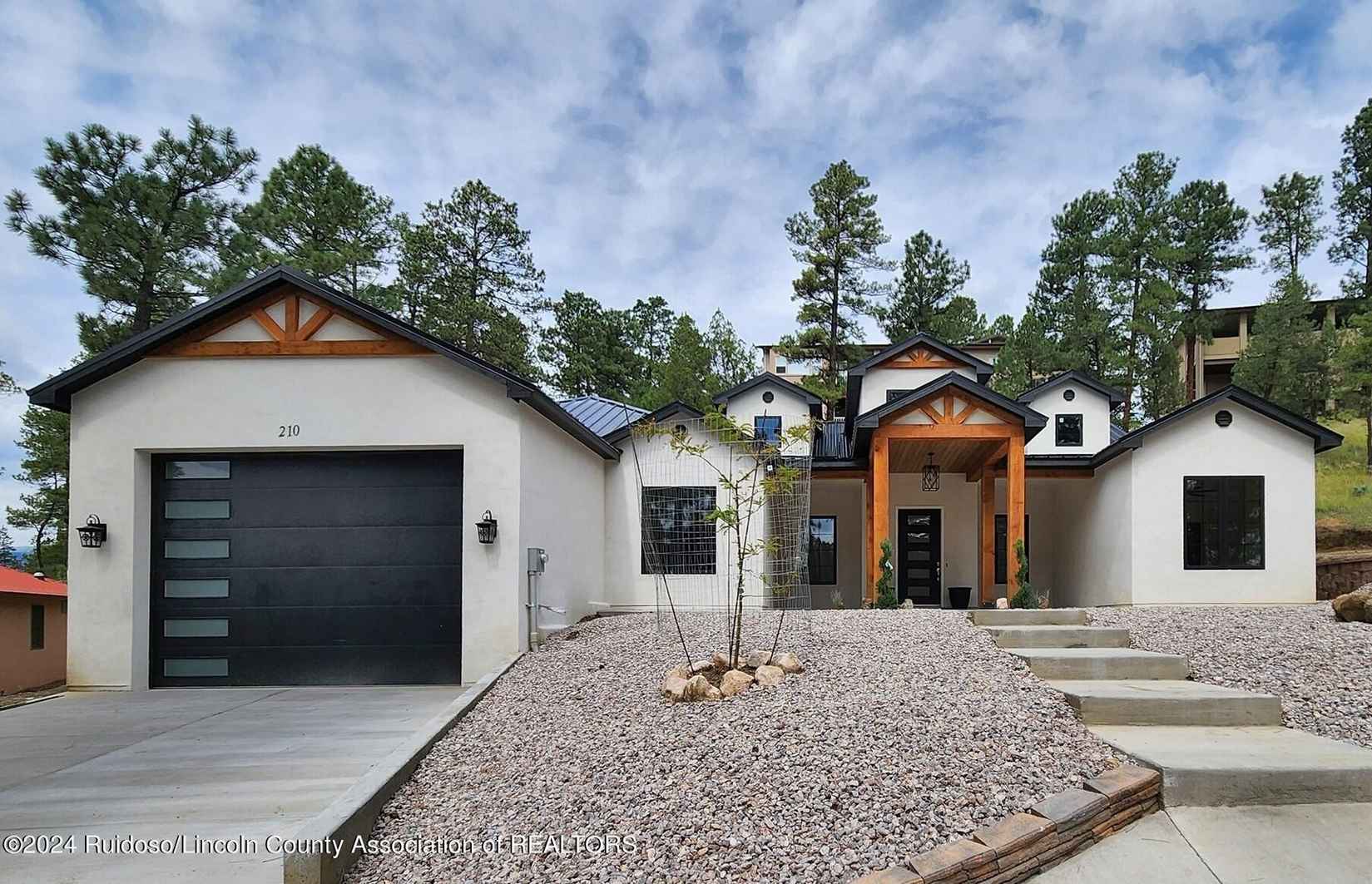 210 Mdws Dr  
