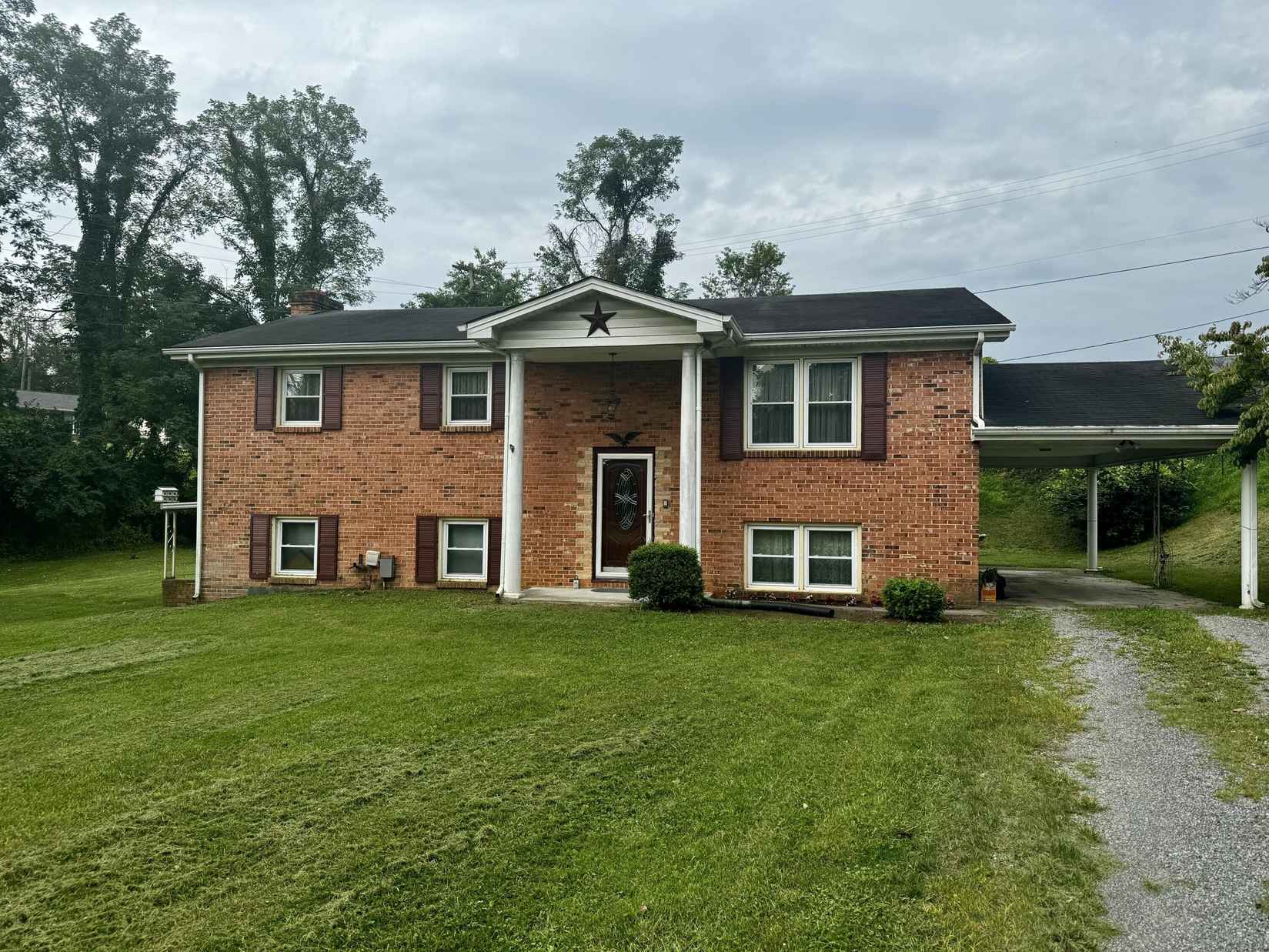 7808 Tudor LN  