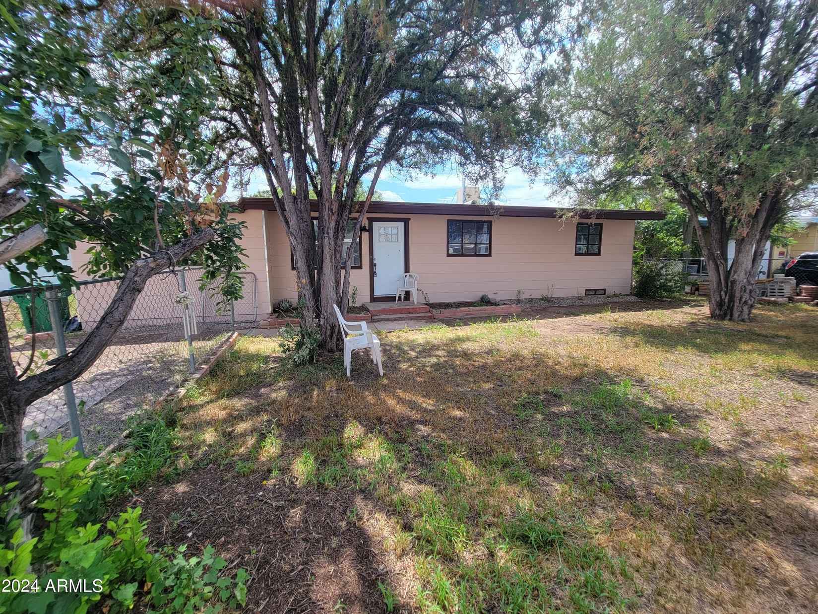 118 E PINAL St  