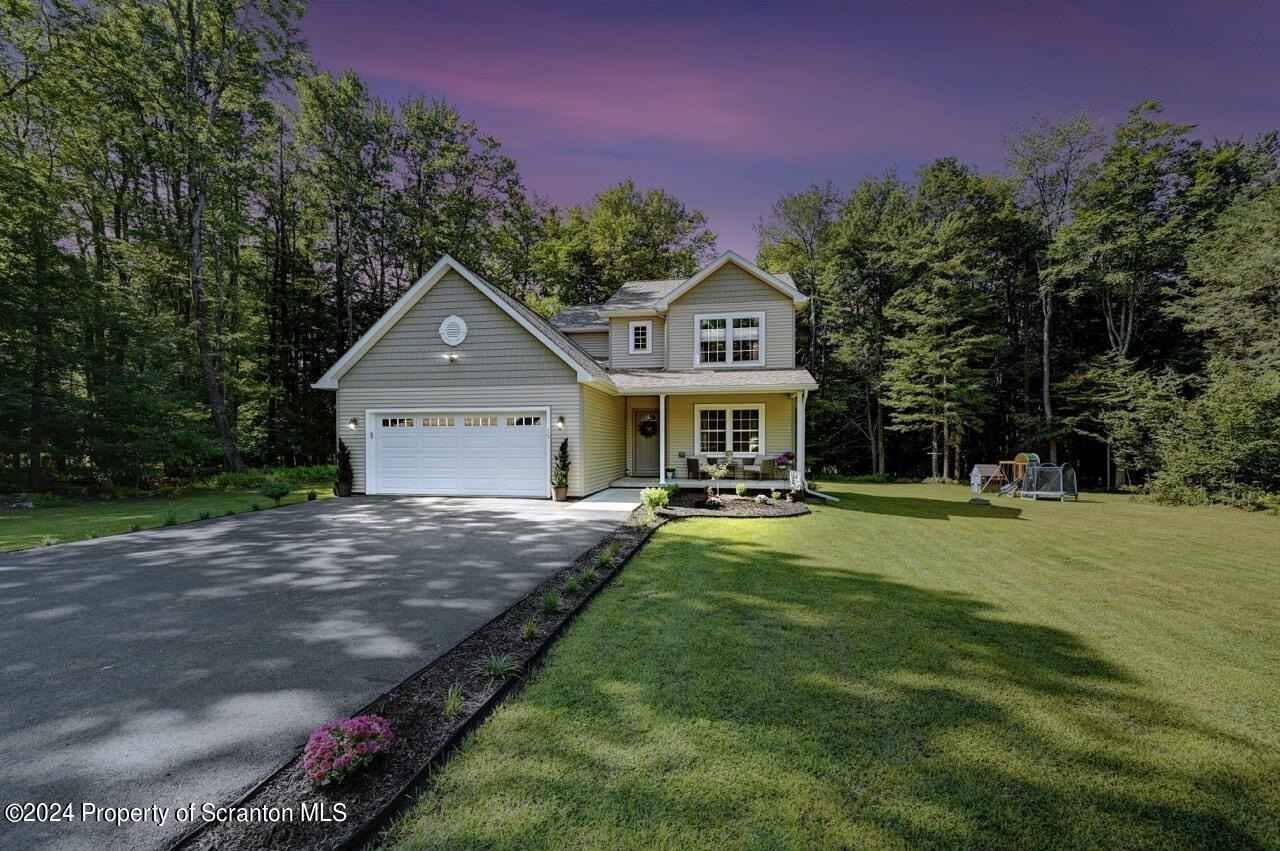15 Victoria Cir  