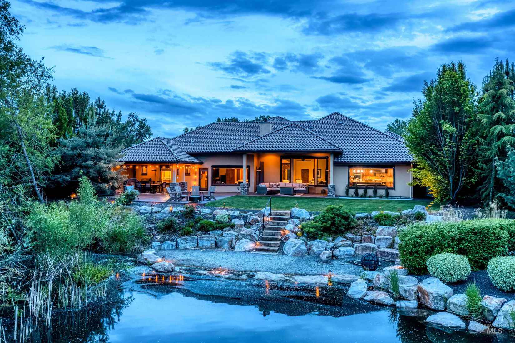 1266 W Sherington Ct  