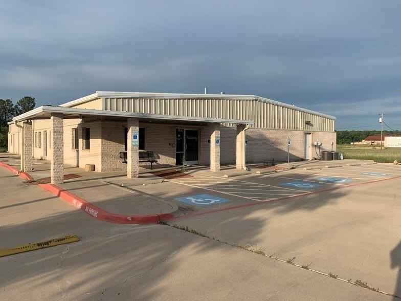 2611 Highway 180 W  