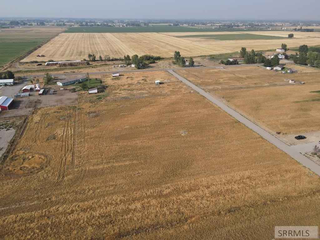 Lot 2 E 100 N  