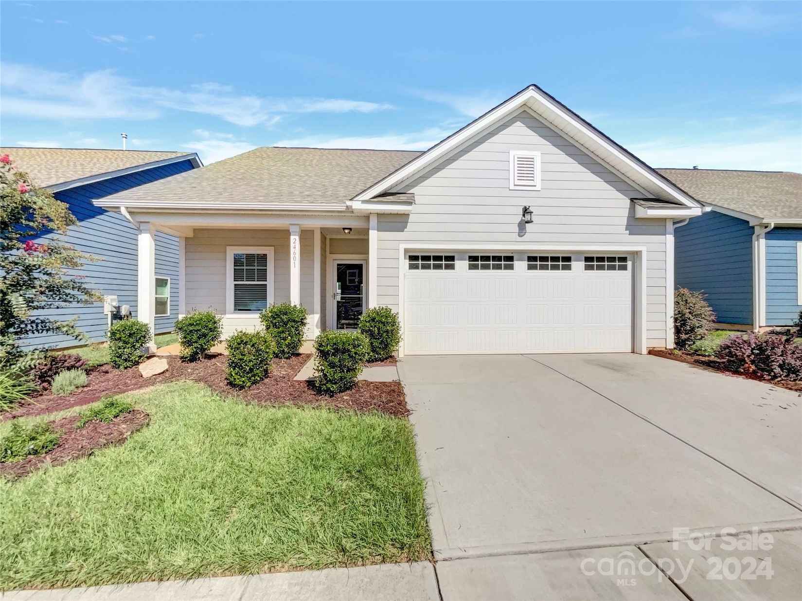 24601 Blue Heron Cir  