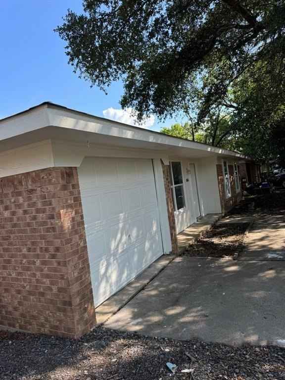 806 Quinette Dr  