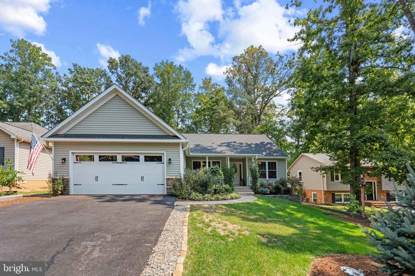 609 MT PLEASANT DR  