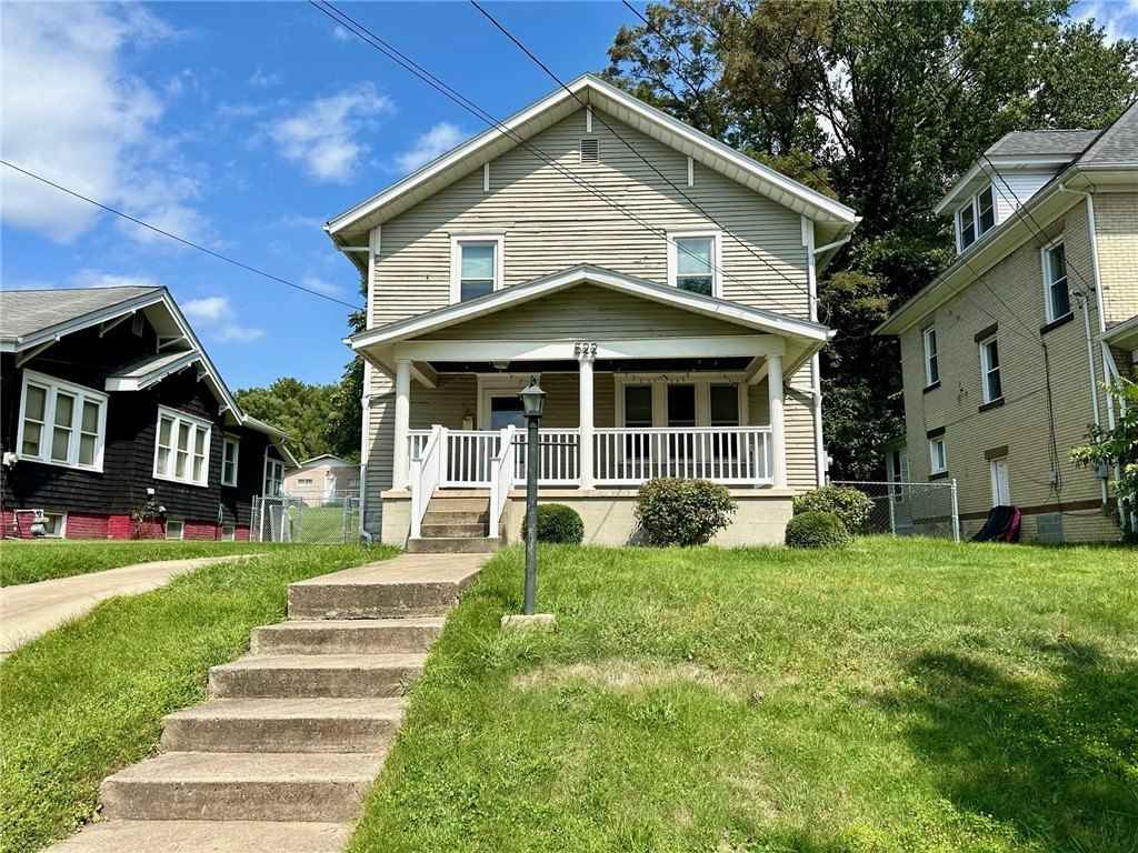 522 W Clayton  