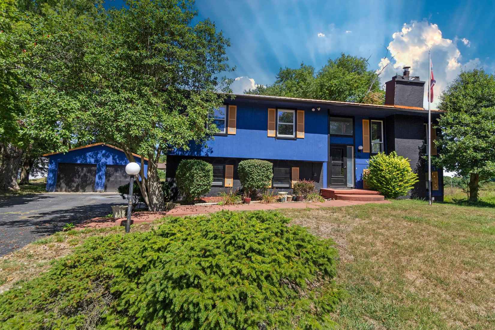 66 Trenton Cir  