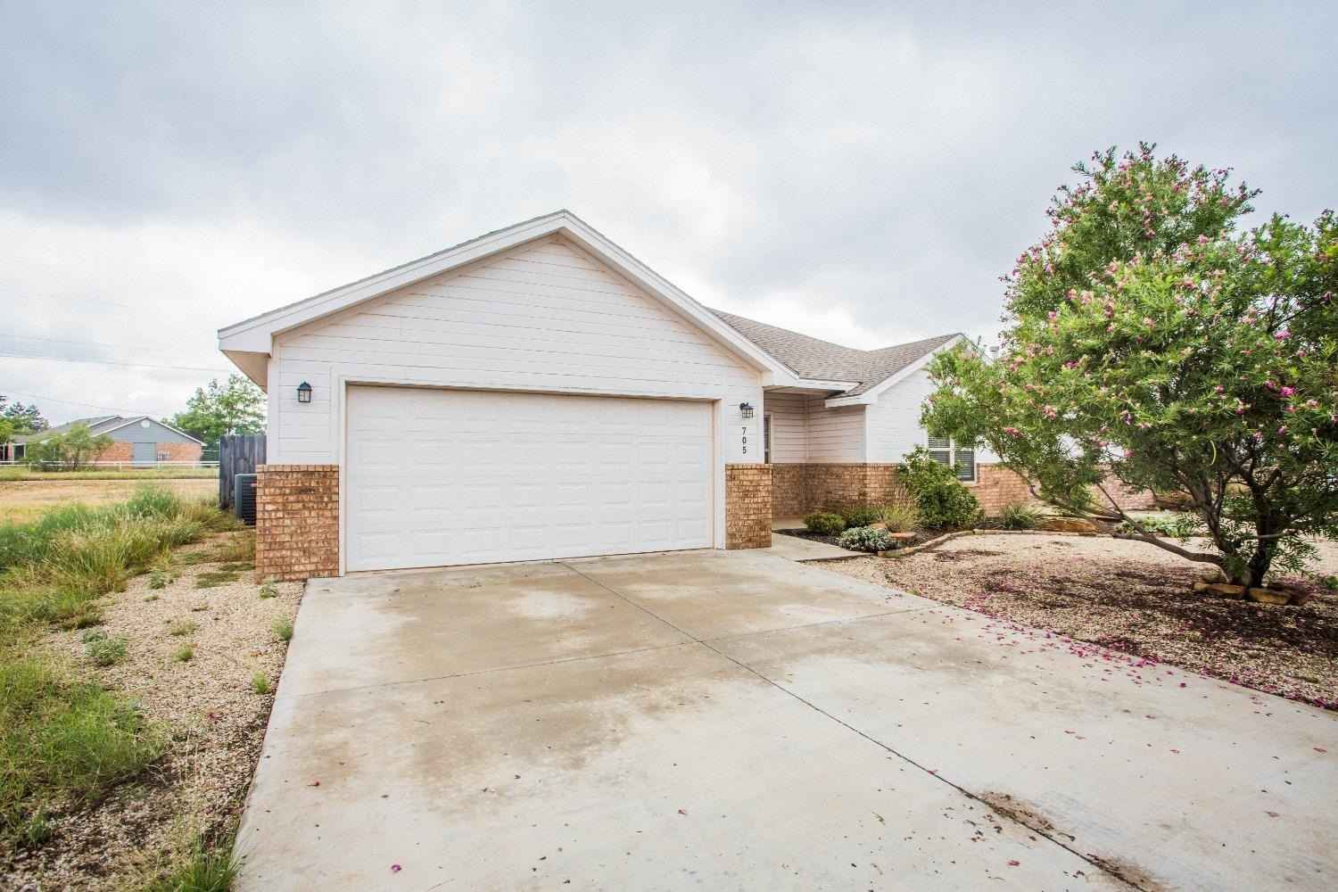 705 Chantilly Ln  