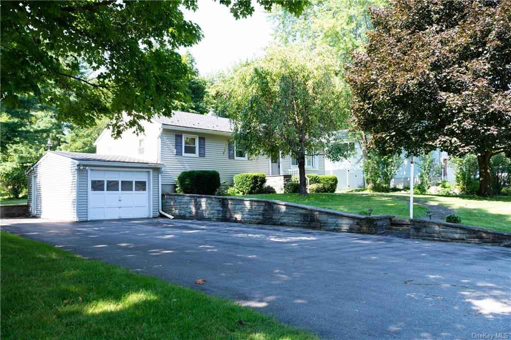 15 Brescia Blvd  