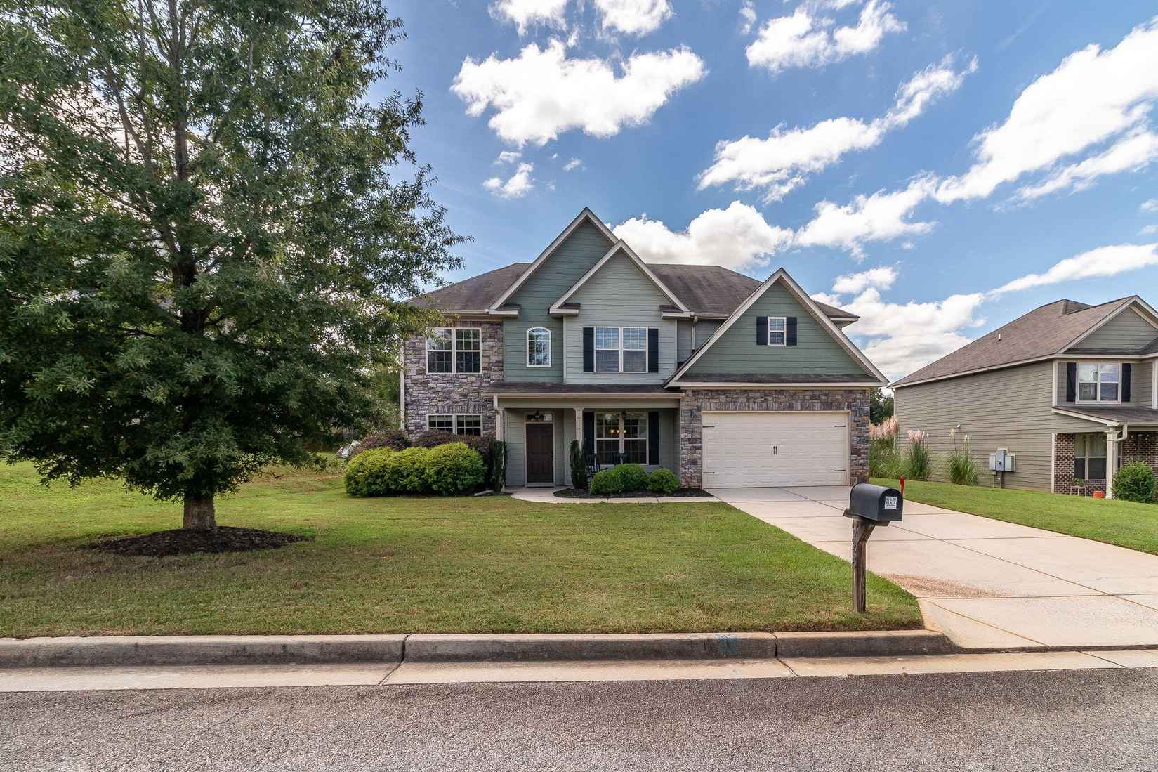 928 CRANBROOK Way  