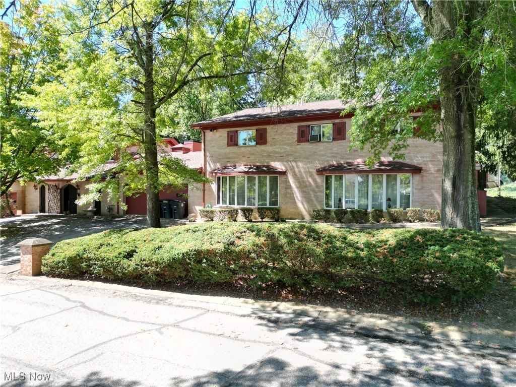153 Teresa Dr  