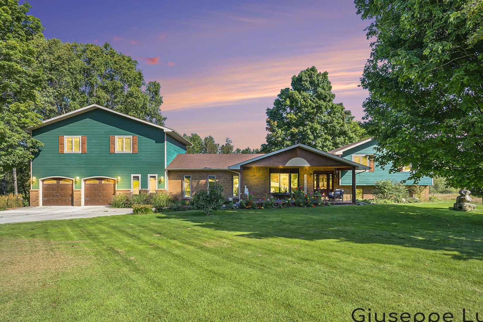 19226 3 Mile Rd  