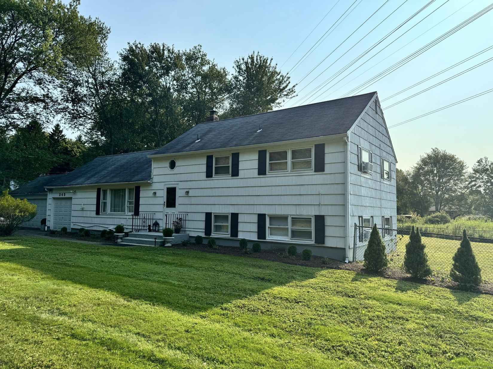 345 Edward Ct  