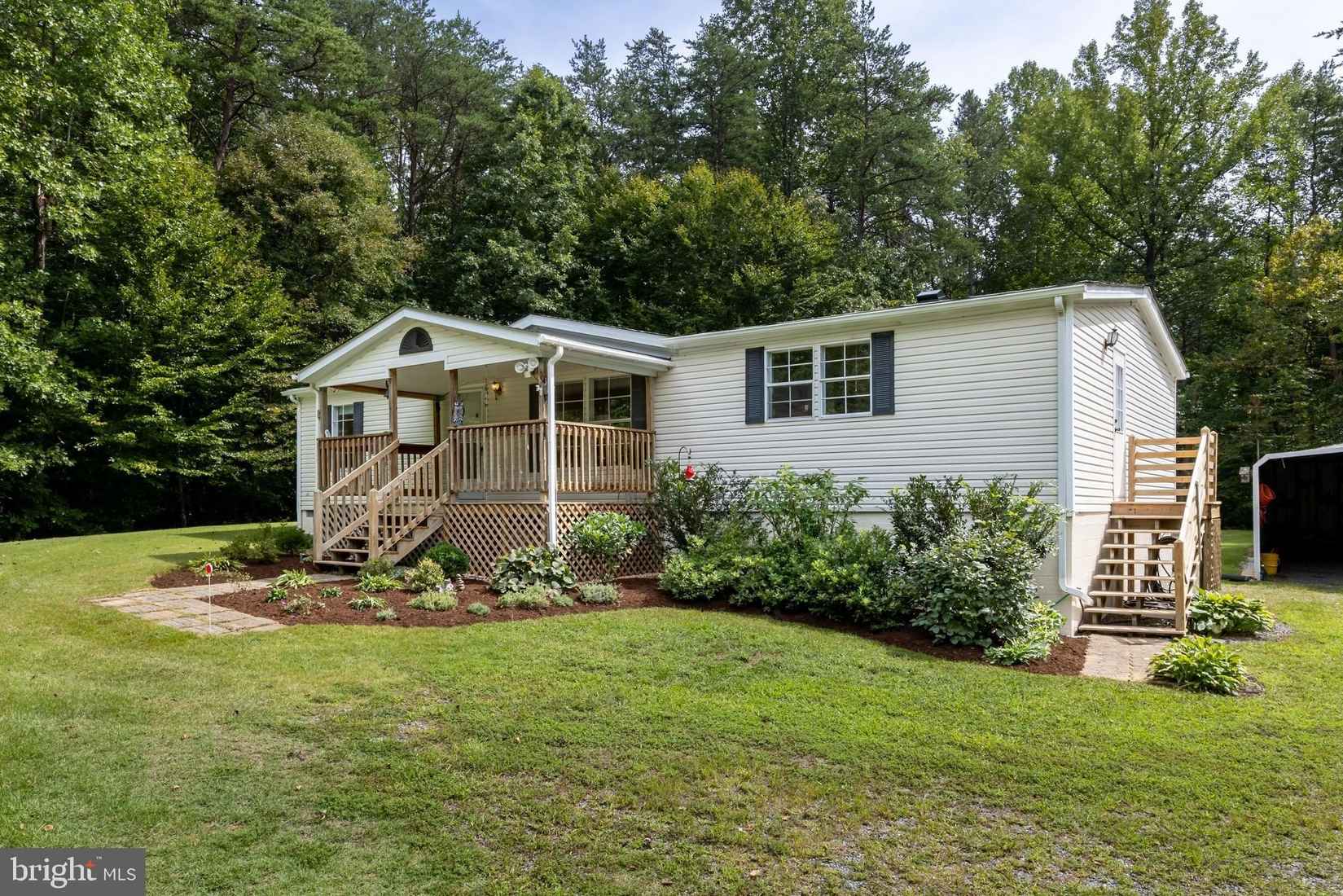 107 GREENWOOD FARMS Ct  