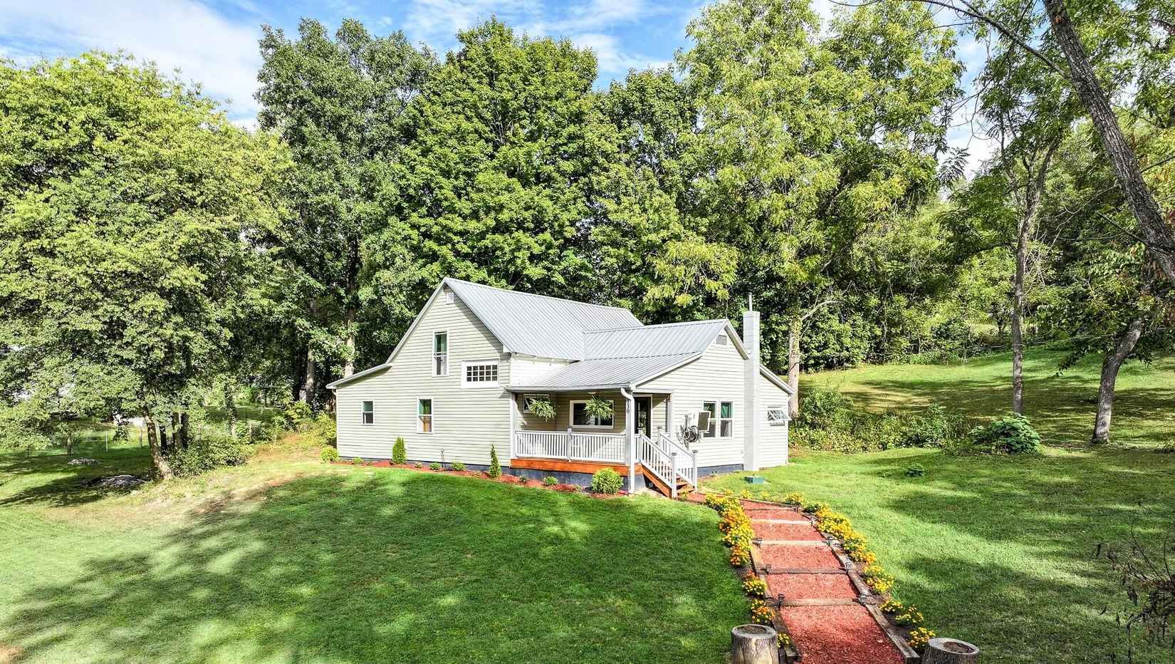 330 Robertson Rd  