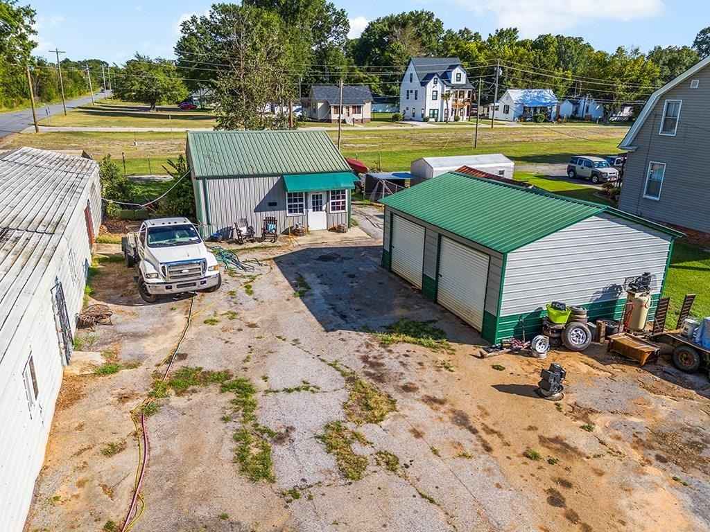 106 Lucas Ave  