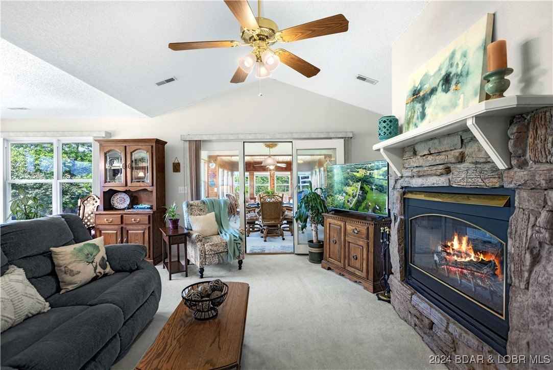 106 Evergreen Ct  