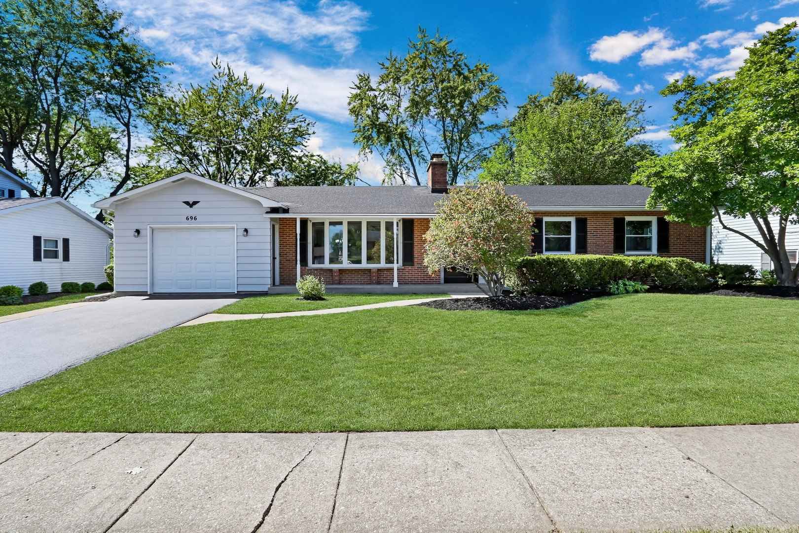 696 Hillside Ave  