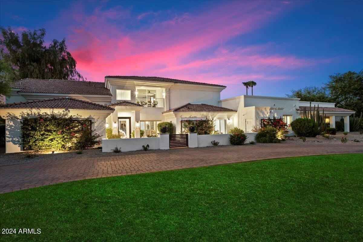 5300 E VIA DEL CIELO --  