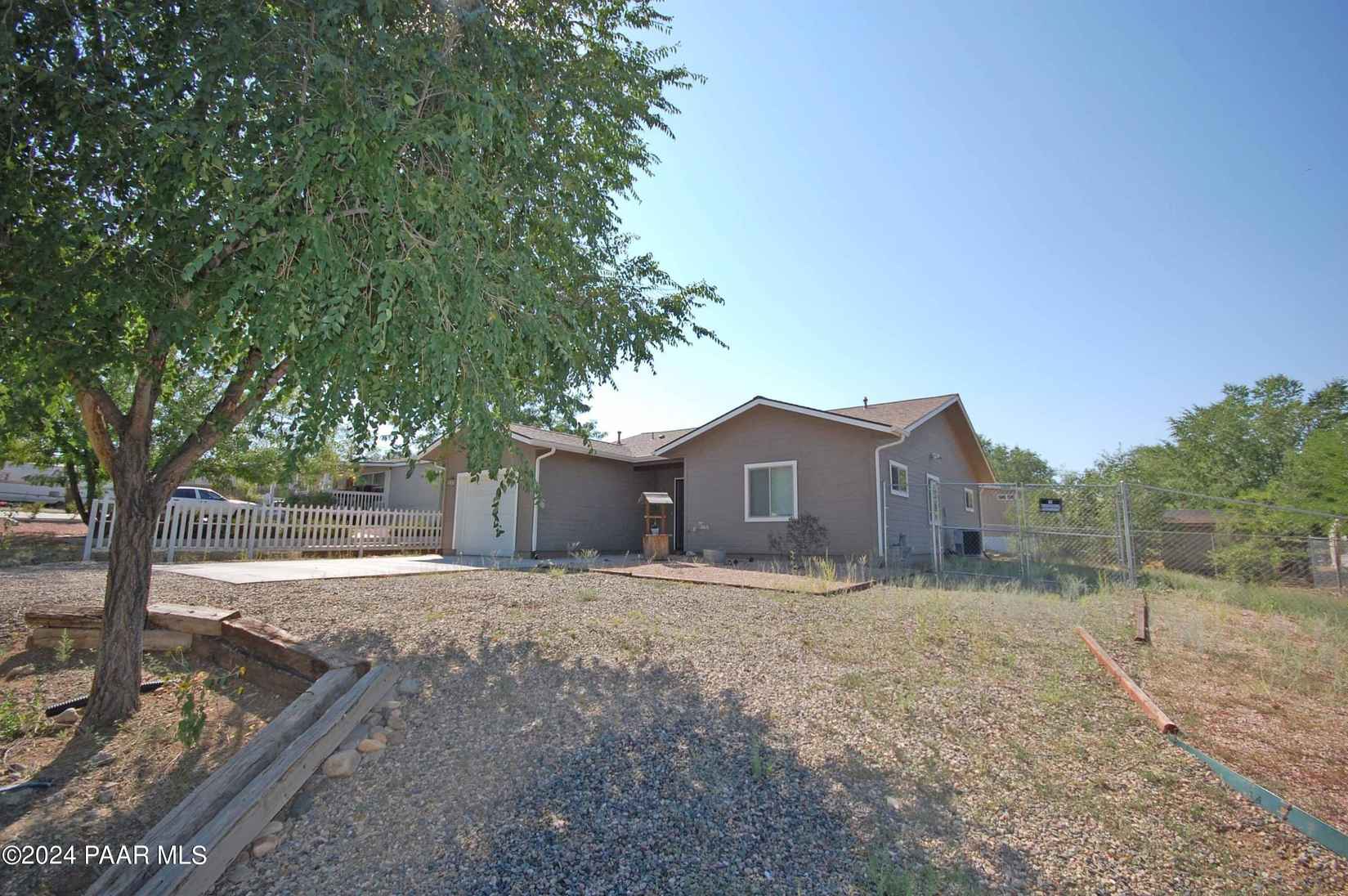 1865 Beverly Ln  