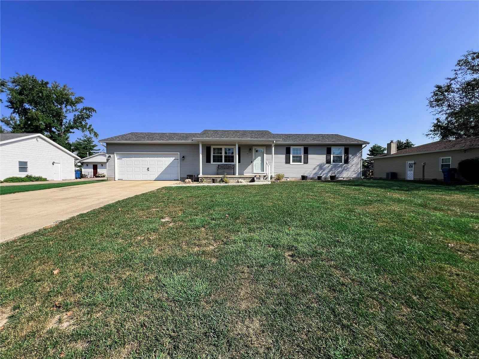 41 Lakewood Dr  
