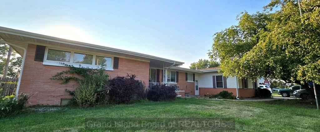 2748 N Webb Rd  
