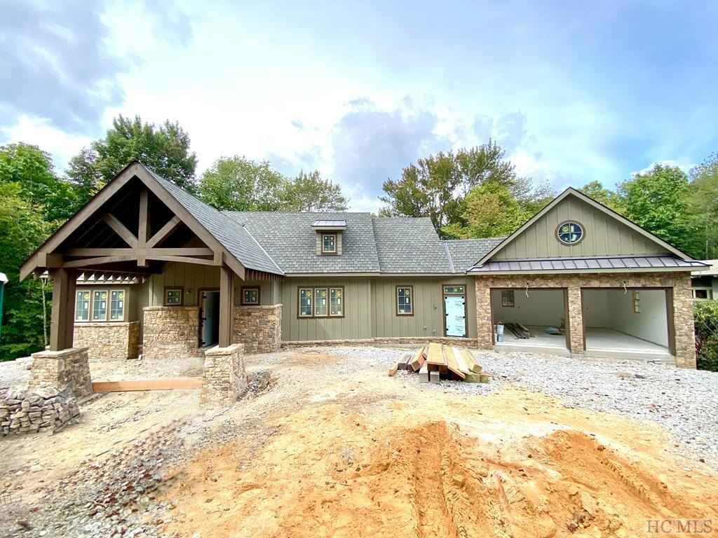 2608 Magnolia Dr  