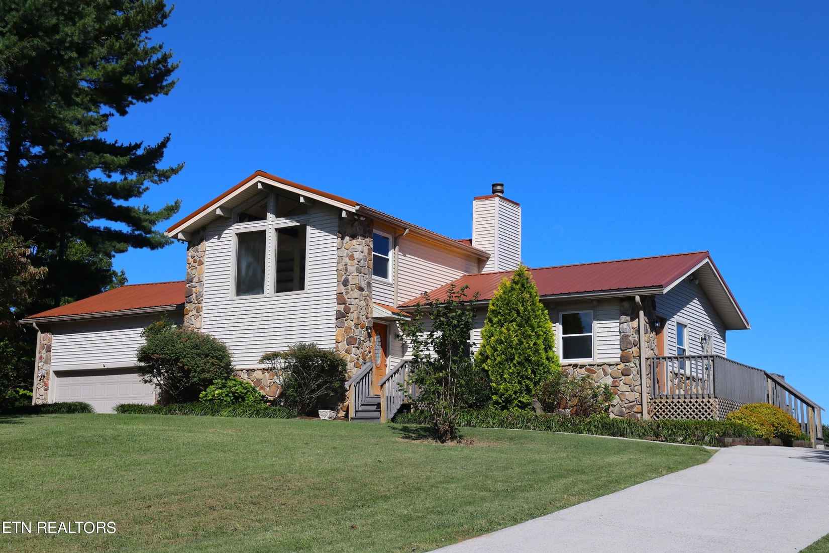 740 Fox Hunter Rd  