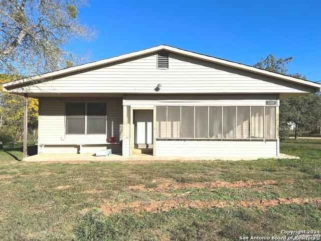 3200 N State Hwy 16  