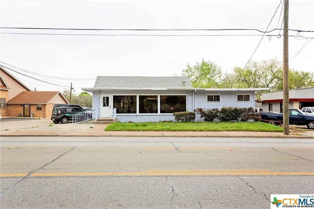 415 N Main St  