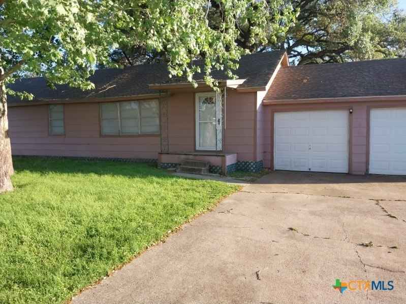 509 W Sarah St  