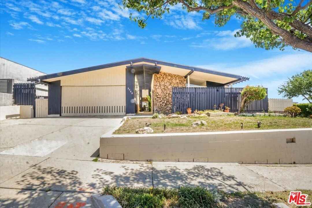 3748 Seahorn Dr  