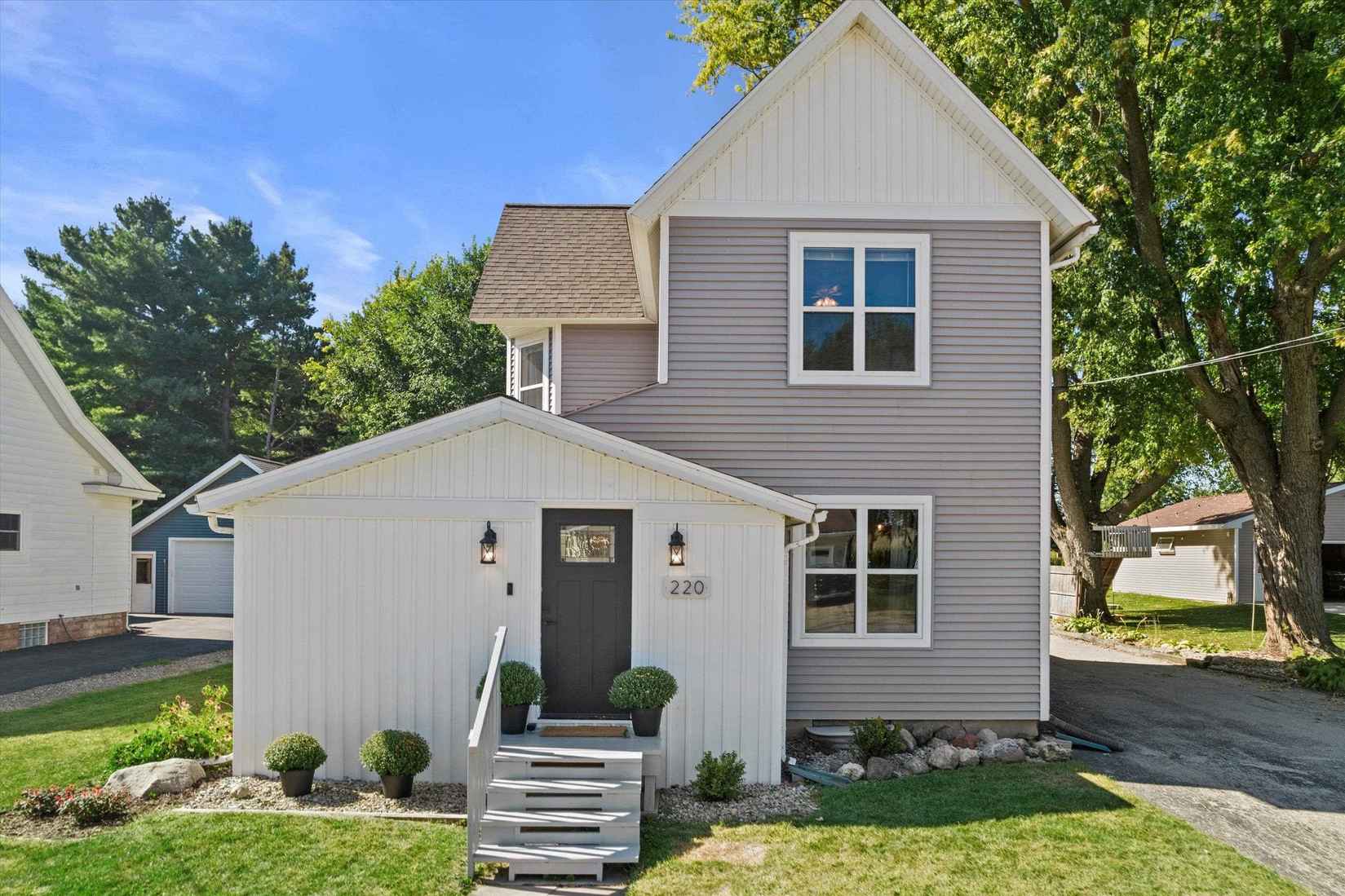 220 N Military Rd  