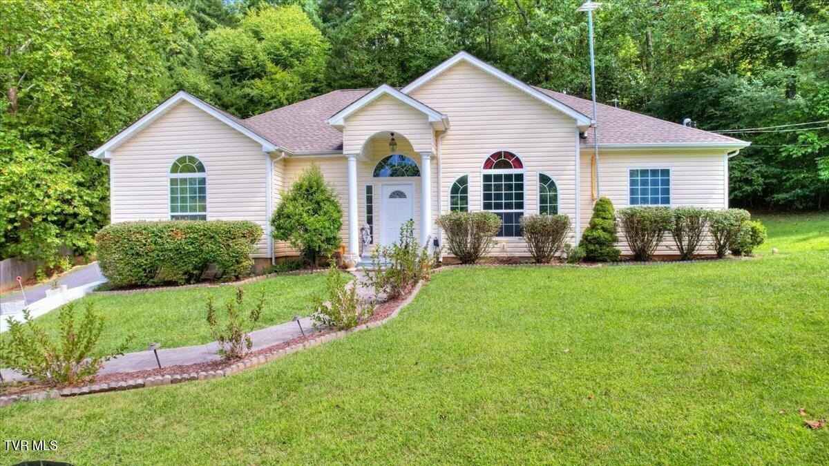211 Big Bear Ln  