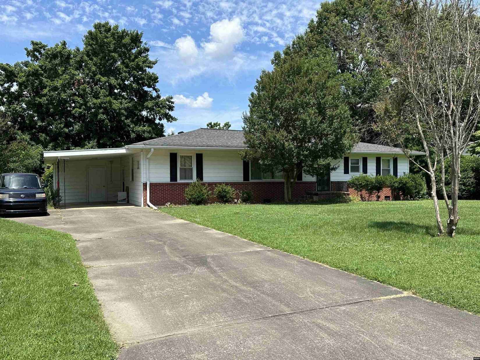 1161 Elm  