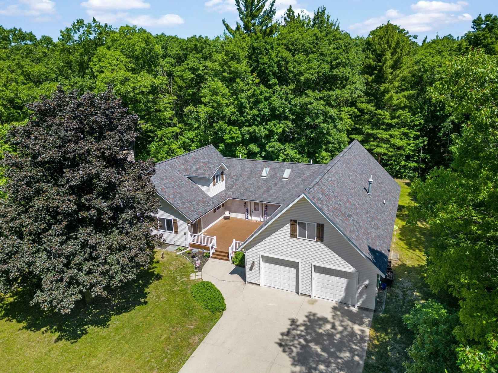 5900 Agren Rd  