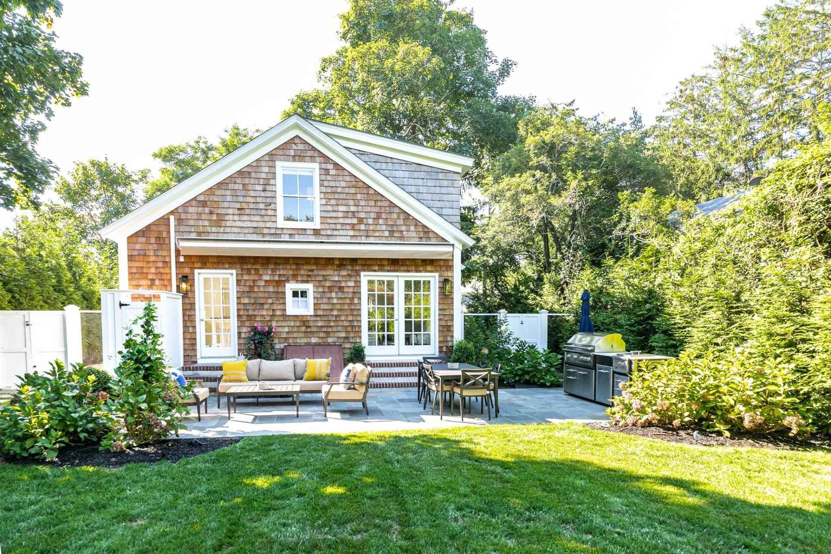 33 Halsey Ave  