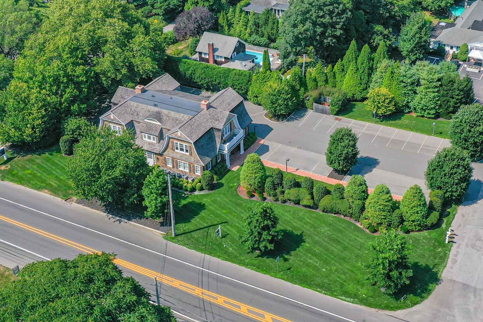 26 Montauk Hwy  