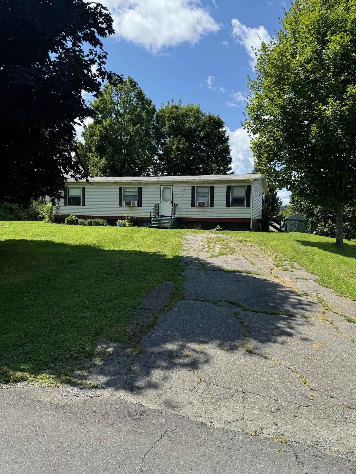 302 Cemetery St  
