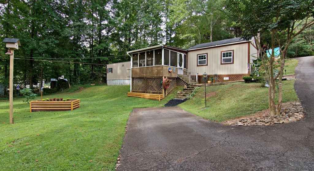 110 Weatherly Dr  