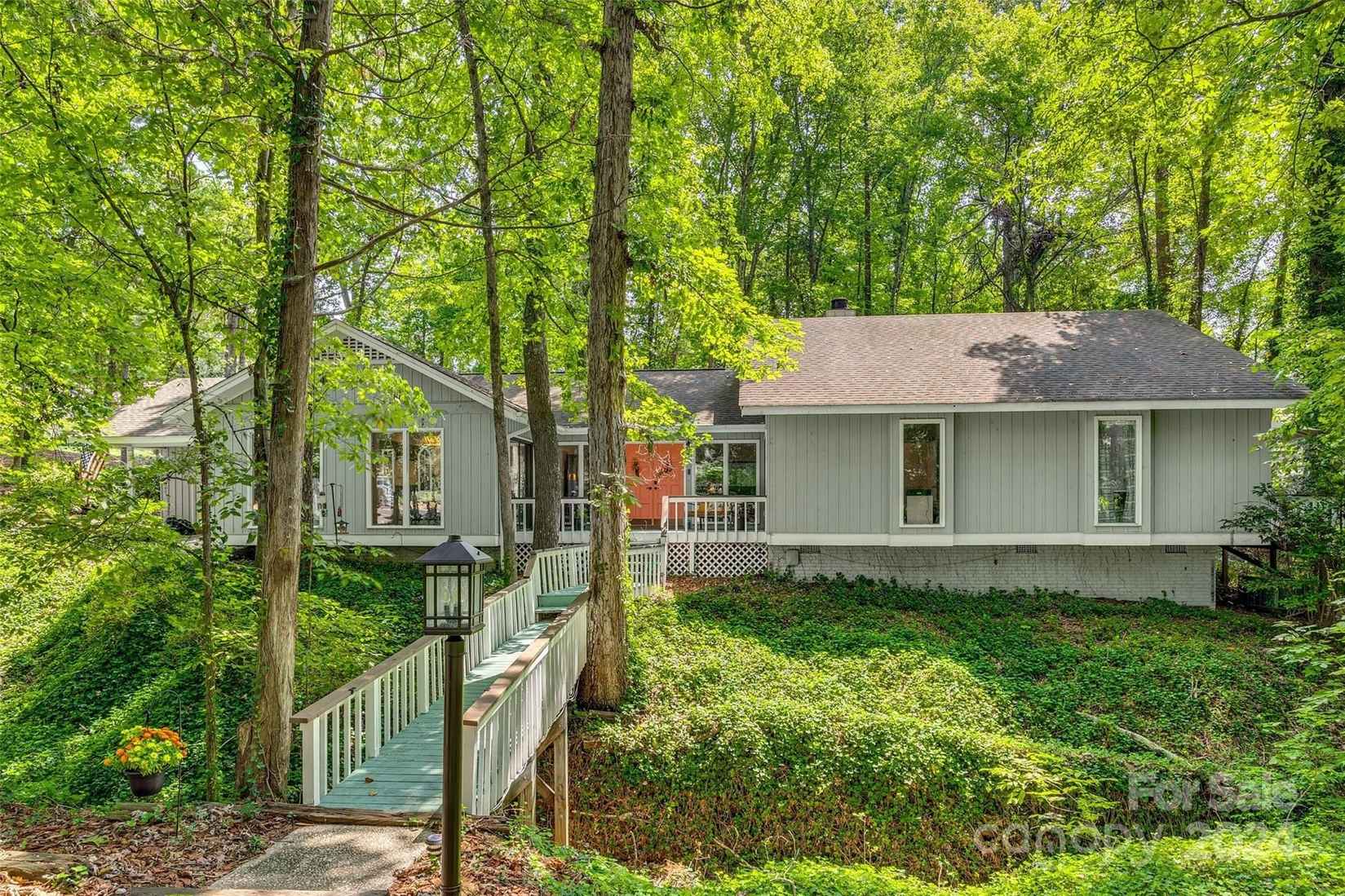 48 Catawba Rdg Rd  