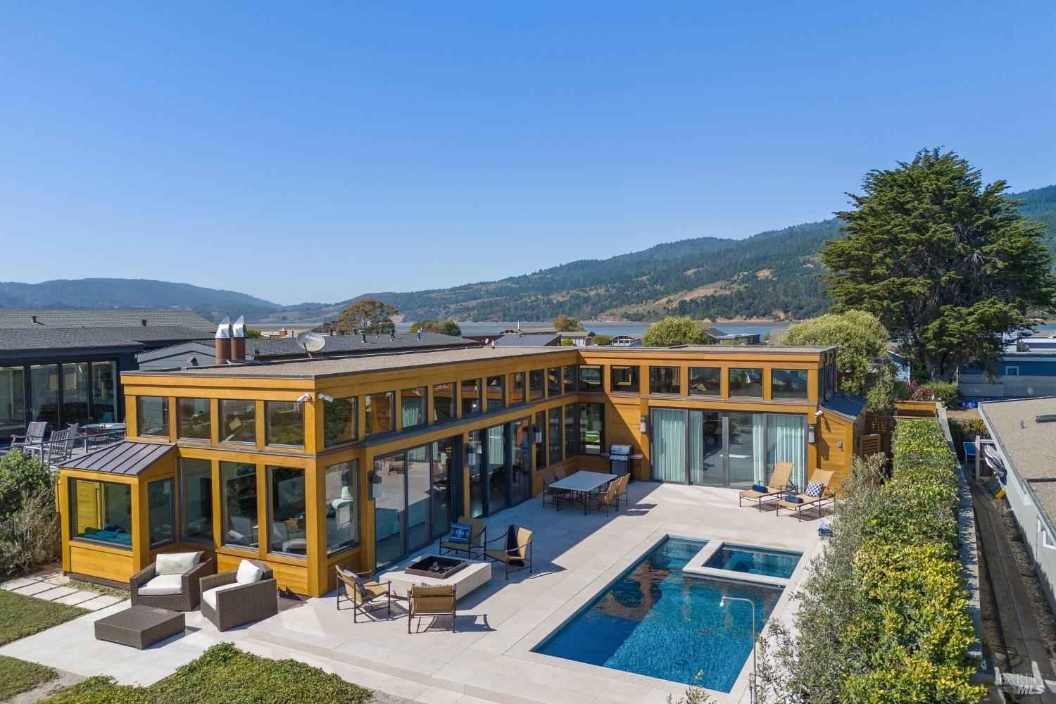 250 Seadrift Rd  