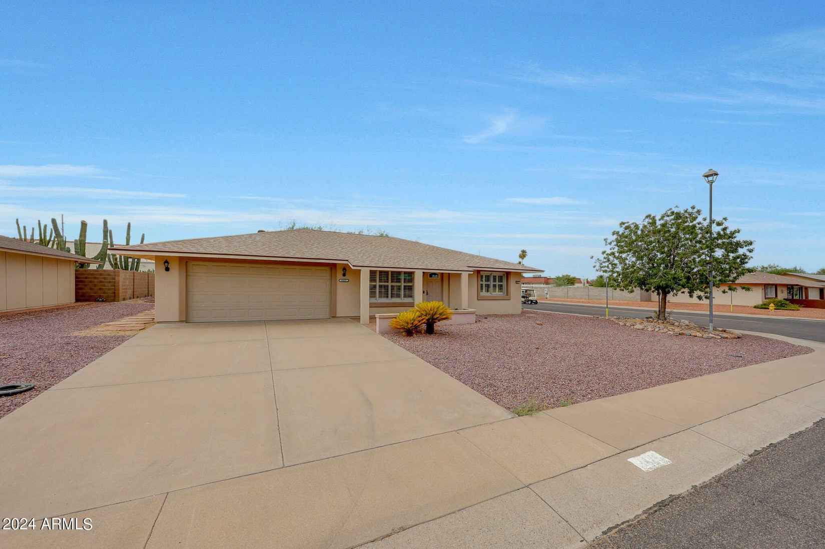 9425 W Country Clb Dr  